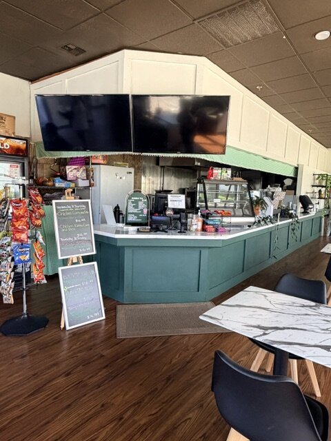 The counter from the side, with the menu screens.